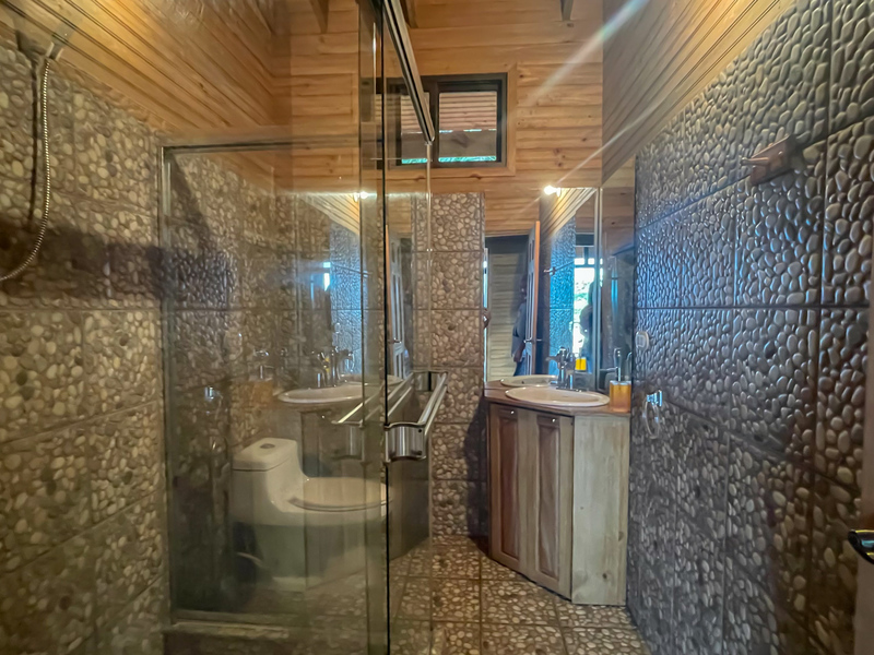 Beautiful 3Cabin Property with Ocean View in Montezuma, Montezuma